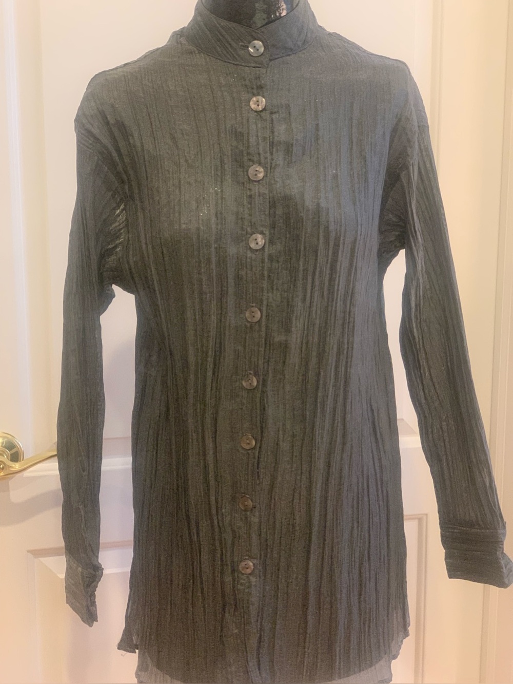 Vintage Limited charcoal Textured Button-Front Long Blouse.